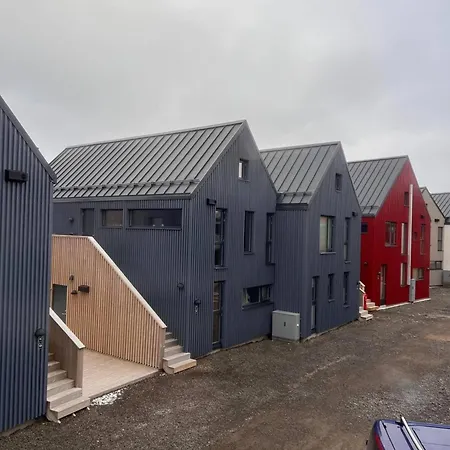 Stilren Leilighet I Henningsvær Extérieur photo