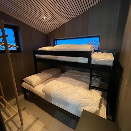 Stilren Leilighet I Henningsvær Extérieur photo