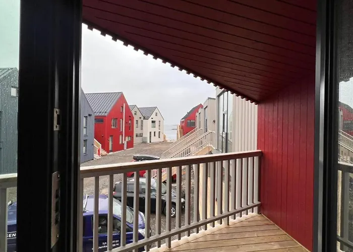 Stilren Leilighet I Henningsvaer